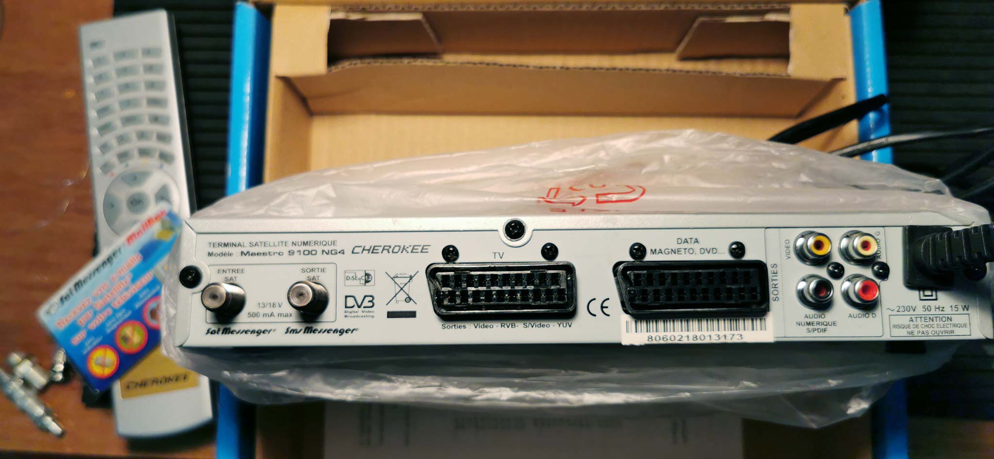 Aansluitingen, connectoren, Cherokee satelliet ontvanger