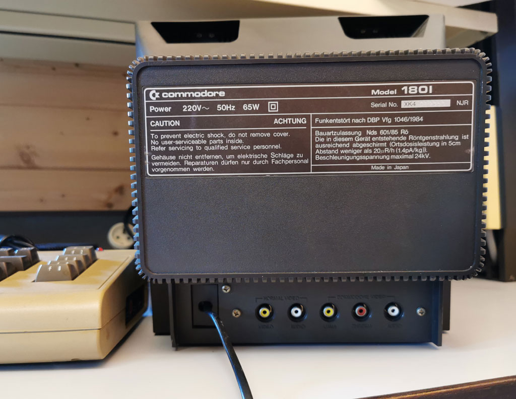 Commodore 64 computer, floppy drive, cassette speler, handleiding, joystick, monitor