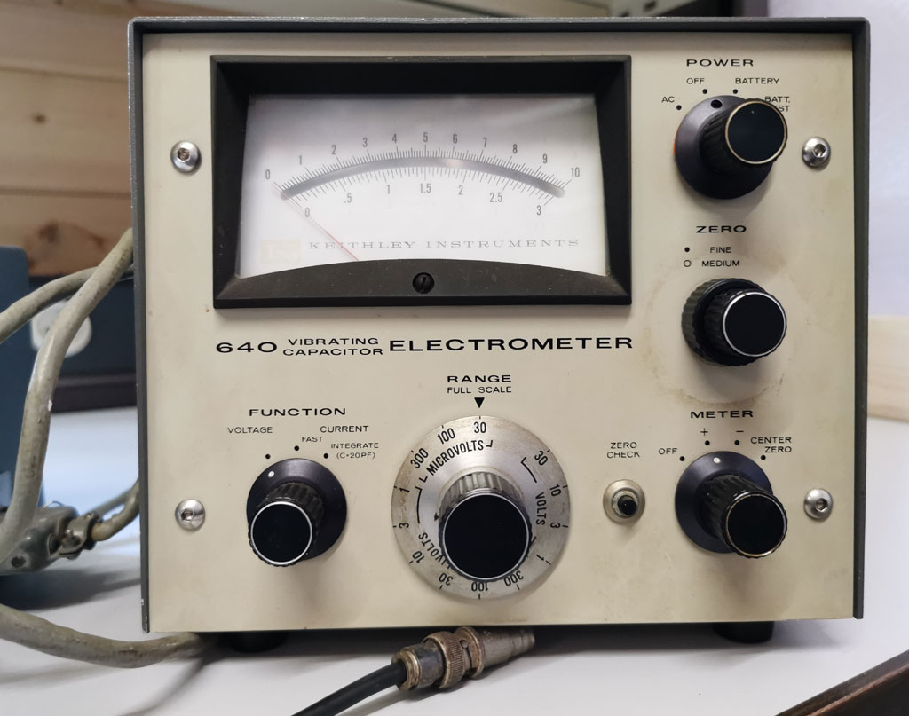 Keithley model 640 vibrating capacitor electrometer