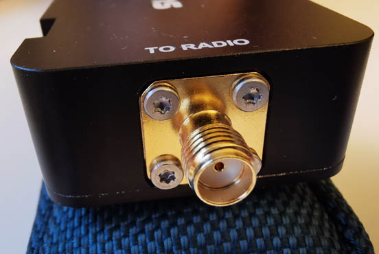 Wifi versterker/booster ingangsignaal, genoemd: radio, ofwel  uitgang router